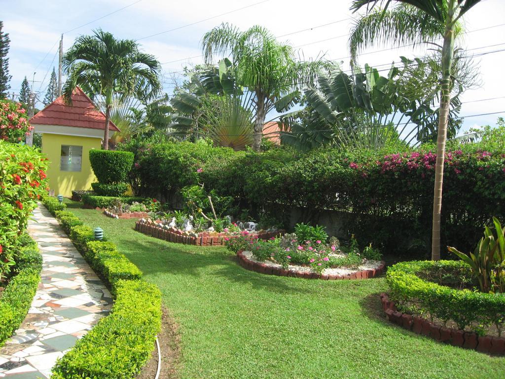 Villa Sonate Runaway Bay Eksteriør billede