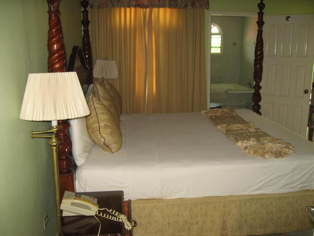 Villa Sonate Runaway Bay Eksteriør billede